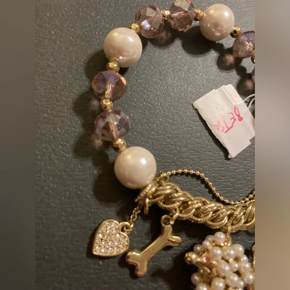 BETSEY JOHNSON Multi-Charm Dog Lover’s Poodle Pawprint Bone Stretch Bracelet NWT - Picture 2 of 8